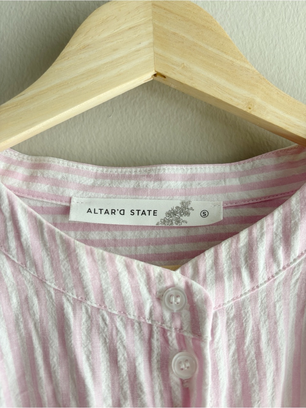 Altar’d State Striped Pink Button-Front Balloon Sleeve Women's Top - Picture 2 of 4